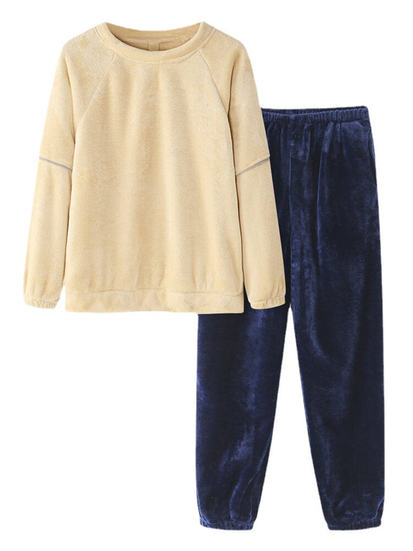 Women's Coral Fleece Raglan Sleeve Pajama Set with Pockets - Warm & Cozy