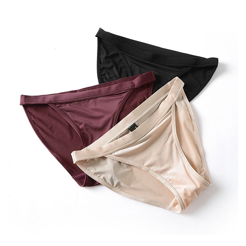 Stylish Comfortable Ladies' Low Waist Seamless Ice Silk Panties Secondary image