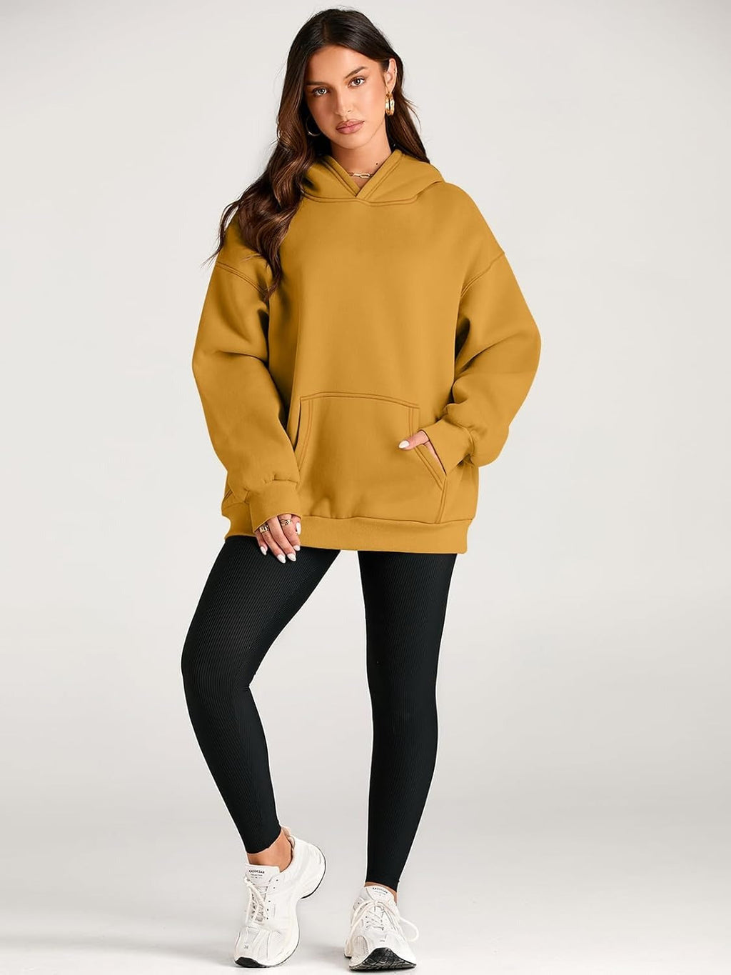 Women’s Oversized Fleece Hoodie – Cozy Pullover Sweatshirt with Pocket for Fall & Winter