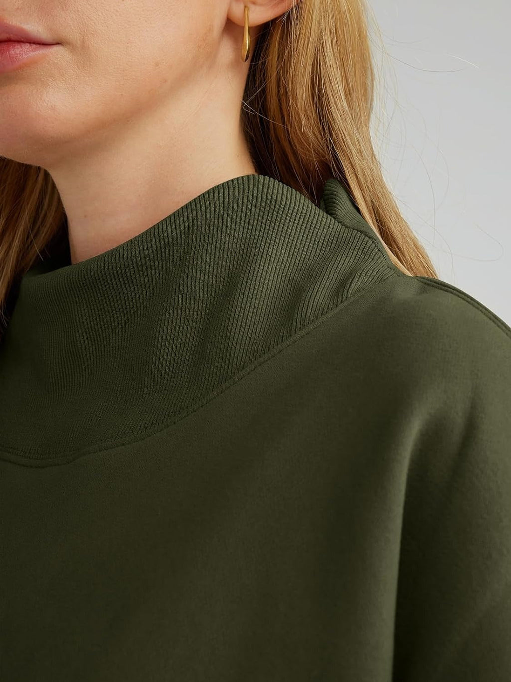 Women's Turtleneck Sweatshirt - Oversized Drop Shoulder Pullover with Fleece Lining