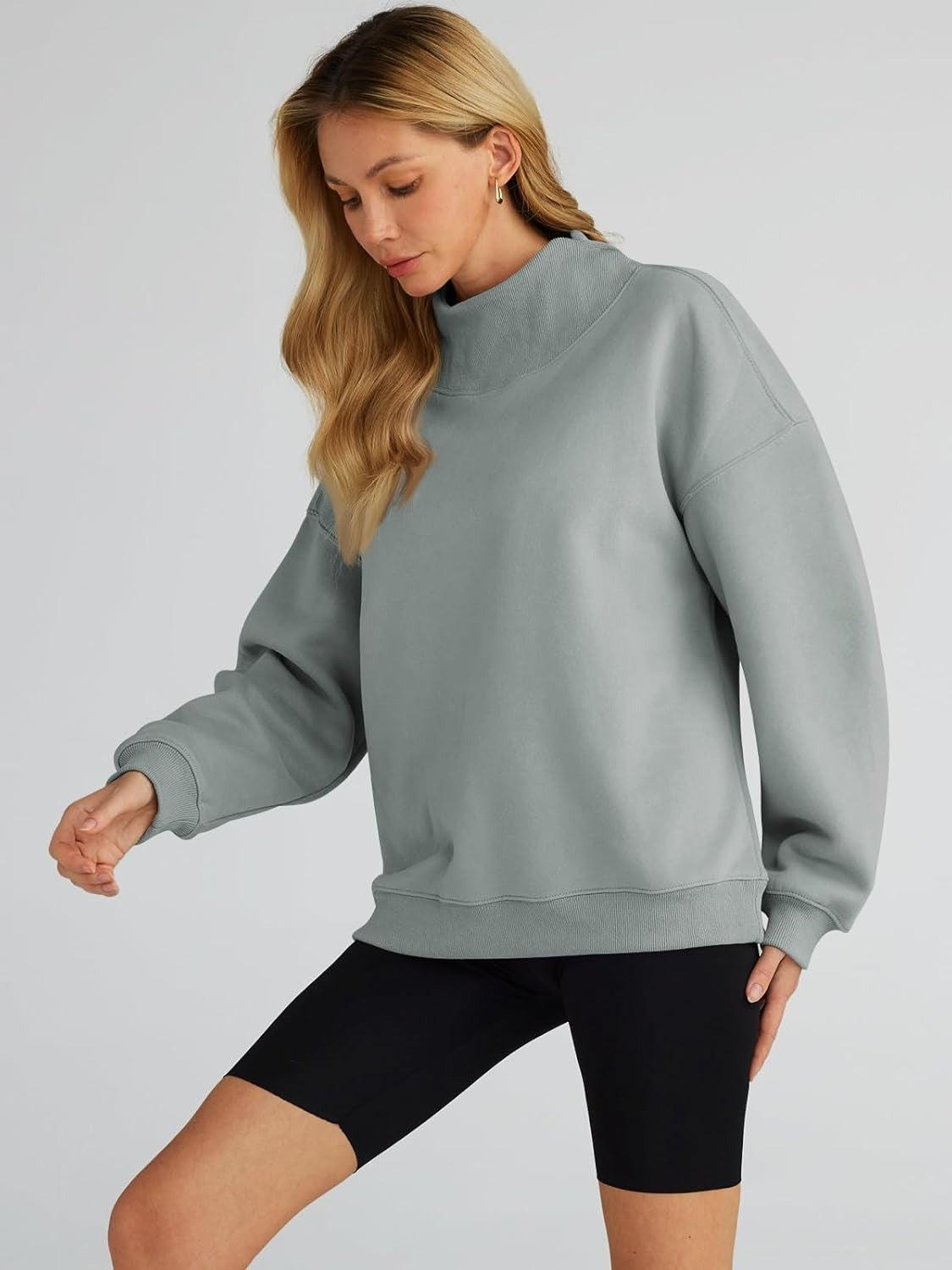 Women's Turtleneck Sweatshirt - Oversized Drop Shoulder Pullover with Fleece Lining