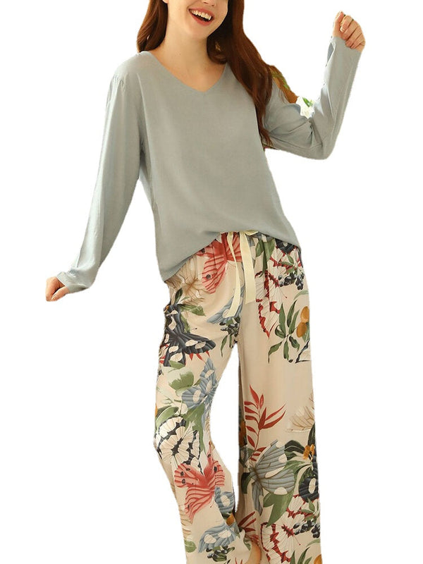 Women's V-Neck Butterfly Floral Pajama Set - Comfy Loungewear
