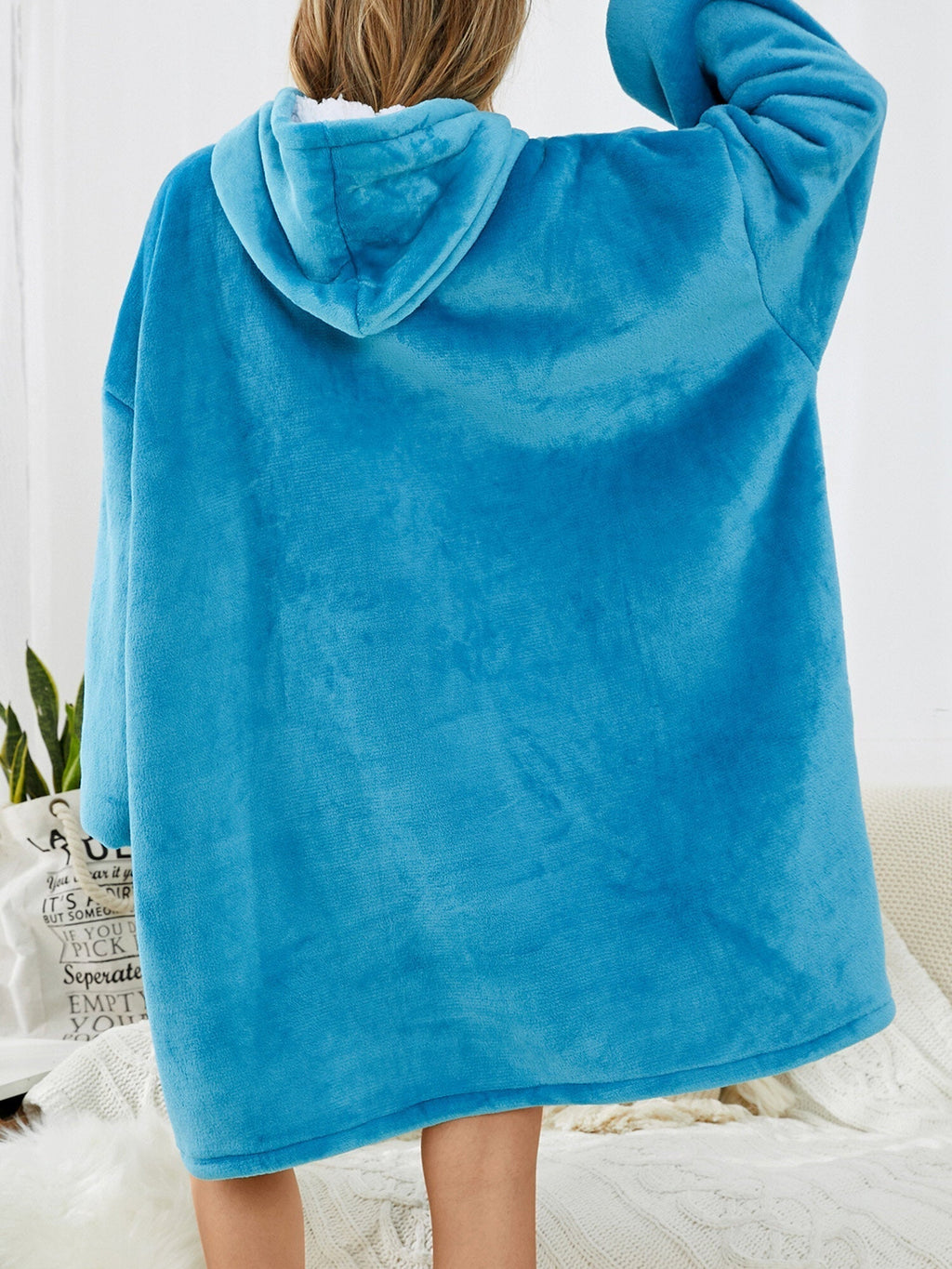 Women's Oversized Flannel Fleece Blanket Hoodie with Kangaroo Pocket