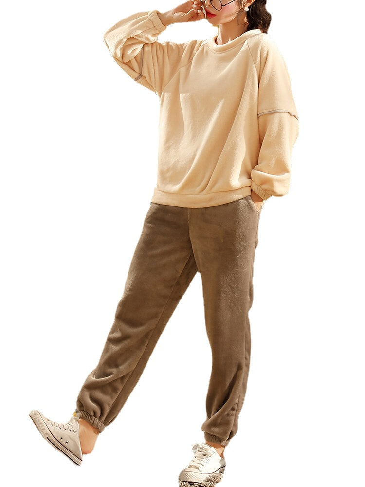 Women's Coral Fleece Raglan Sleeve Pajama Set with Pockets - Warm & Cozy