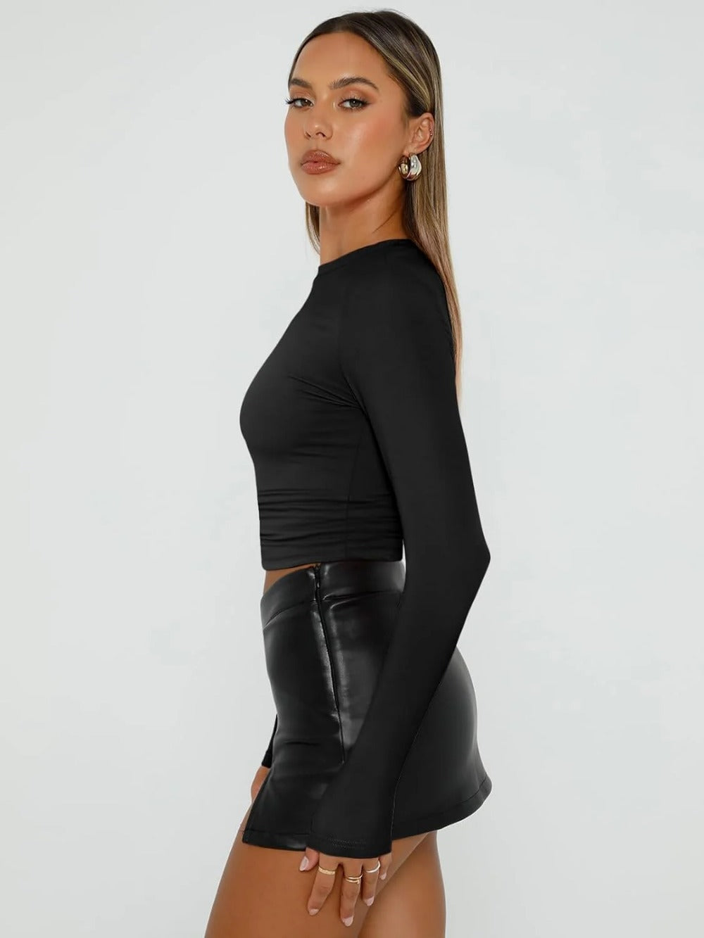 Womens Long Sleeve Shirts Basic Crop Tops Tight Slim Fit Cute Teen Girls Fall Winter Clothes Secondary image