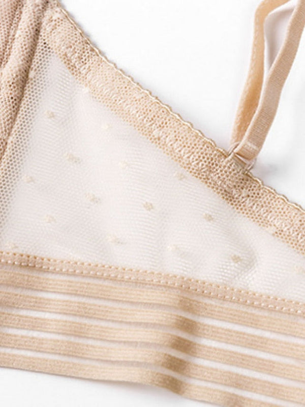 Women's Wireless Bras Lace Bras 34 Cup V Neck Breathable Lace Pure Color Hook & Eye Casual Daily Nylon 1PC Bras & Bralettes